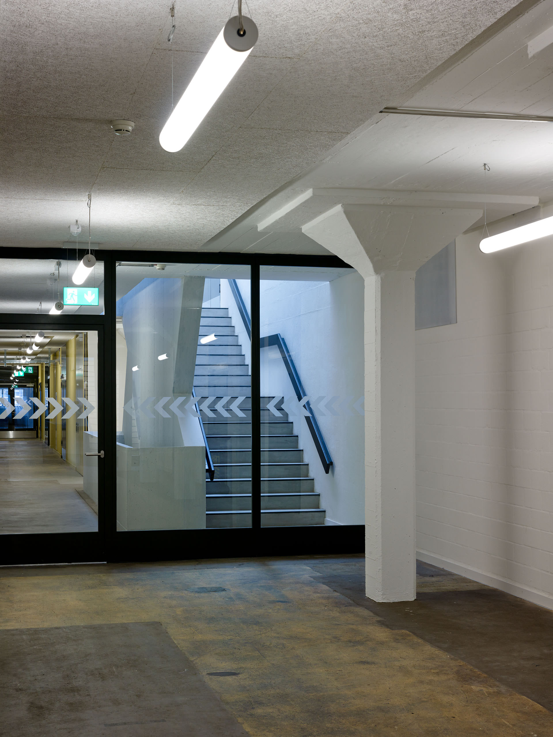 E13483 Alpa 042953 2560